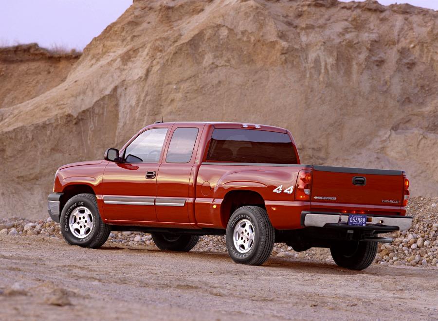  Chevrolet Silverado 2003 года  (фото 37 из 58)